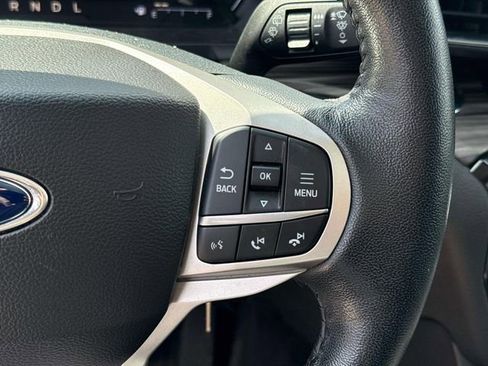 Used 2022 Ford Explorer Limited w/ Equipment Group 301A image 17
