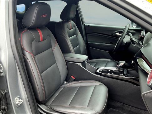 Used 2024 Chevrolet Trax RS w/ Driver Confidence Package image 21