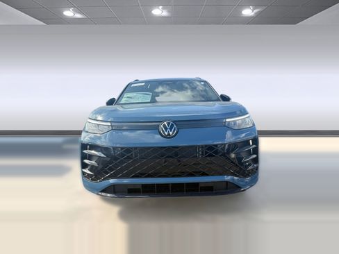New 2026 Volkswagen Tiguan SE R-Line image 5
