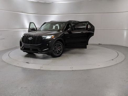 New 2025 Ford Explorer ST-Line w/ Premium Package image 12