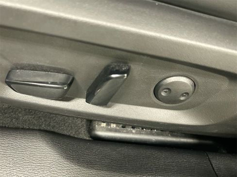 Used 2022 Mitsubishi Outlander SE image 10