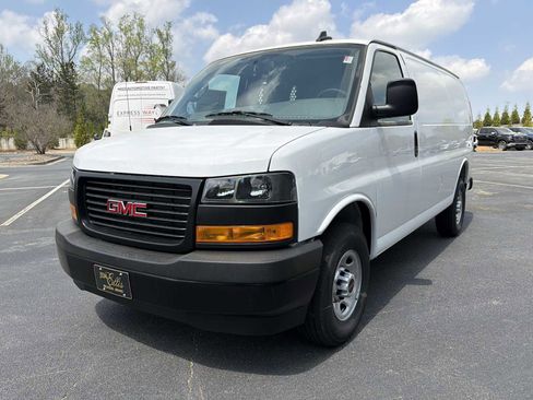 New 2025 GMC Savana 2500 w/ Driver Convenience Package RWD image 4