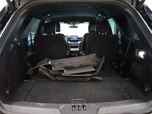 Used 2020 Ford Explorer XLT w/ Equipment Group 202A AWD/4WD image 47