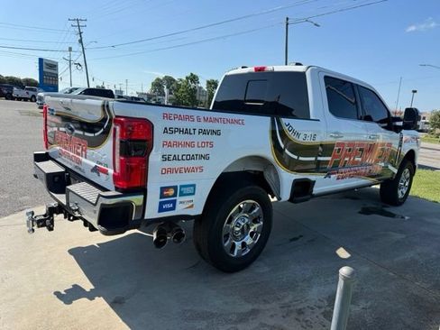 Used 2024 Ford F250 Lariat w/ Lariat Ultimate Package AWD/4WD image 12