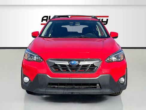 Used 2023 Subaru Crosstrek 2.0i Premium image 2