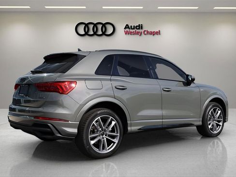 Used 2025 Audi Q3 2.0T Premium w/ Convenience Package image 5