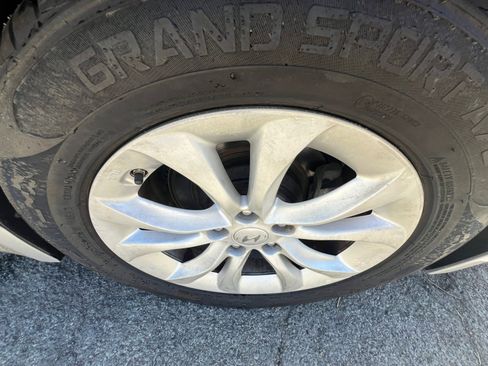 Used 2012 Hyundai Genesis 3.8 image 30