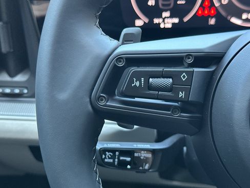 New 2026 Porsche Cayenne Coupe AWD/4WD image 31