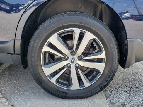 Used 2018 Subaru Outback 2.5i Limited AWD/4WD image 27
