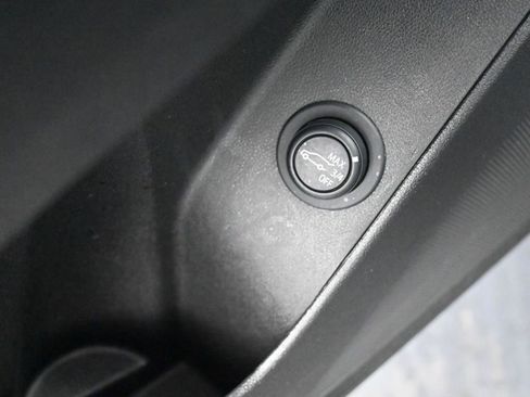 Used 2024 Chevrolet Equinox LT image 27