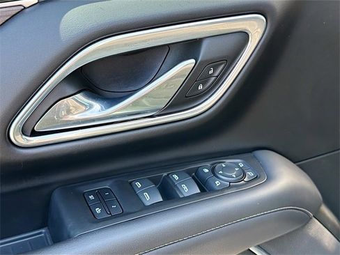 Used 2023 Chevrolet Suburban Z71 w/ Z71 Off-Road Package image 25