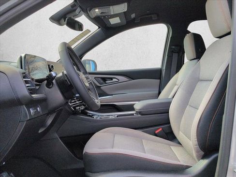 New 2026 Chevrolet Traverse LT w/ Midnight/Sport Edition image 4