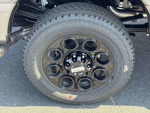 New 2026 Ford F250 Lariat w/ Black Appearance Package image 17