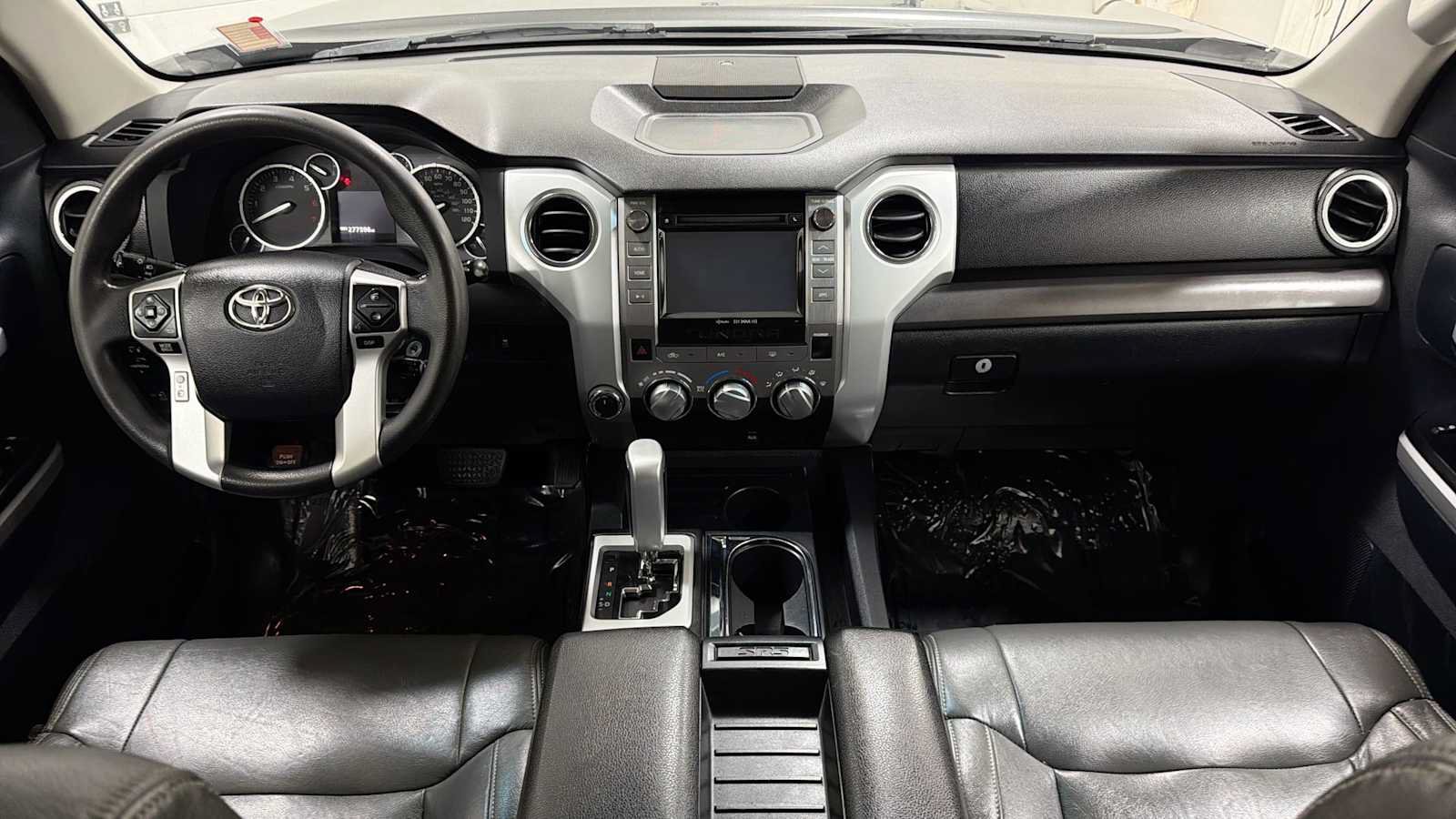 Used 2015 Toyota Tundra SR5 w/ SR5 Upgrade Package AWD/4WD image 25