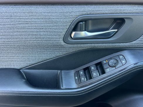 Certified 2023 Nissan Rogue SV image 13