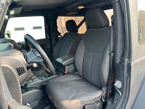 Certified 2018 Jeep Wrangler Sport AWD/4WD image 16