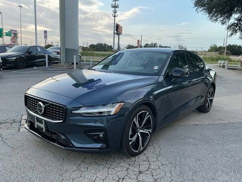 Certified 2024 Volvo S60 B5 Plus FWD image 3
