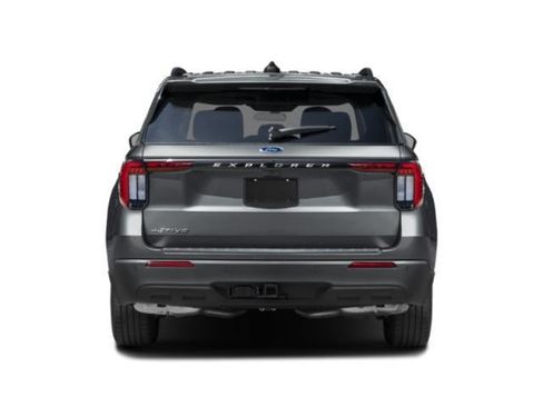 Used 2025 Ford Explorer Active AWD/4WD image 5