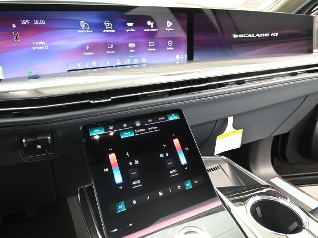 New 2025 Cadillac Escalade IQ Luxury 2 AWD/4WD image 36