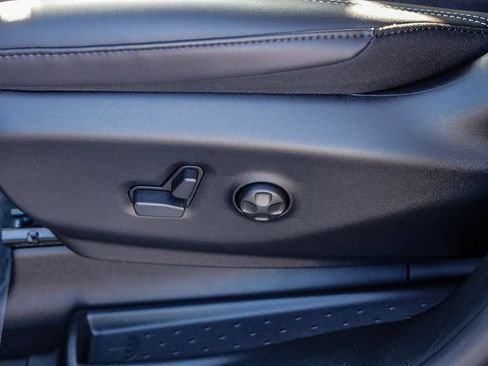New 2027 Chrysler Pacifica Select FWD image 26