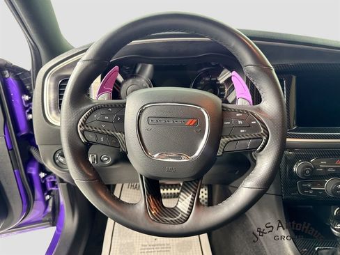 Used 2018 Dodge Charger R/T RWD image 12