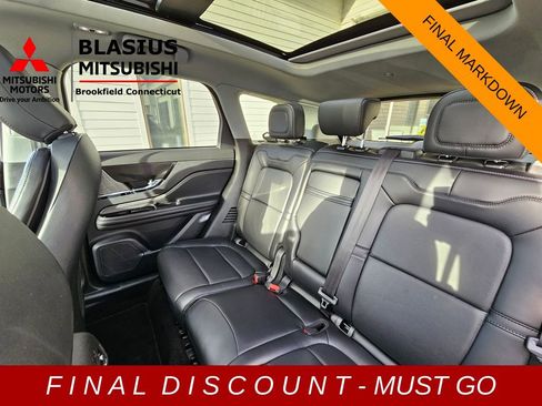 Used 2022 Lincoln Corsair AWD w/ Premium Package image 18