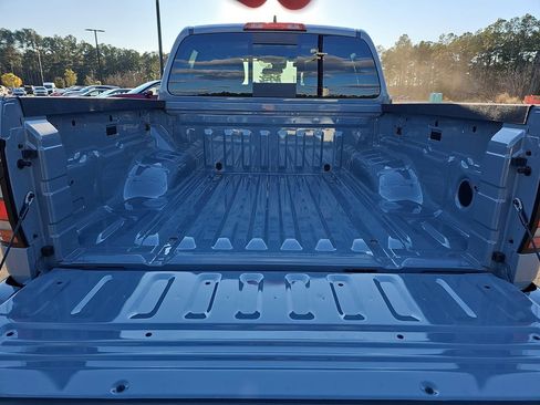 Used 2025 Nissan Frontier PRO-4X image 15