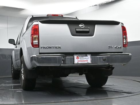 Used 2018 Nissan Frontier SV image 29
