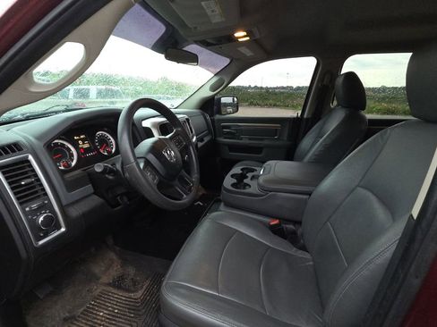 Used 2019 RAM 1500 Classic SLT AWD/4WD image 9