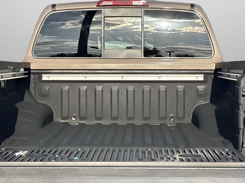 Used 2022 Nissan Frontier PRO-4X w/ Pro-4X Premium Package image 8