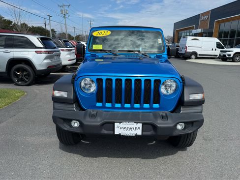 Used 2022 Jeep Wrangler Sport AWD/4WD image 4