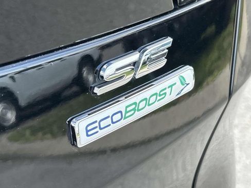 Used 2017 Ford Escape SE image 12