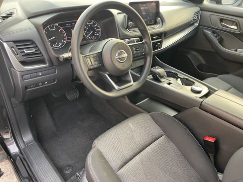 Used 2024 Nissan Rogue SV AWD/4WD image 5
