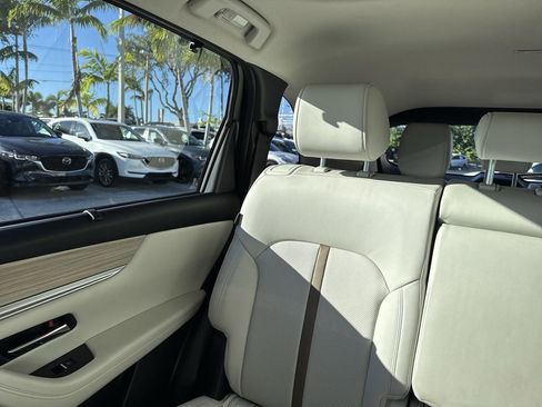 Used 2025 MAZDA CX-90 3.3 Turbo S w/ Premium Package image 18
