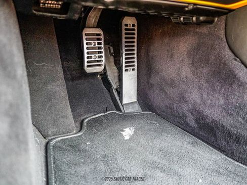 Used 2019 McLaren 570S Spider image 34