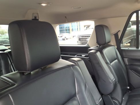 Certified 2024 Ford Expedition XLT AWD/4WD image 15