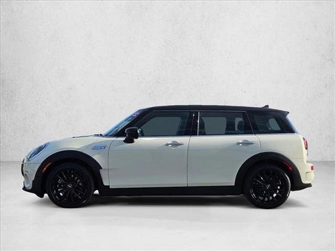 Used 2022 MINI Cooper Clubman S w/ Premium Package FWD image 9
