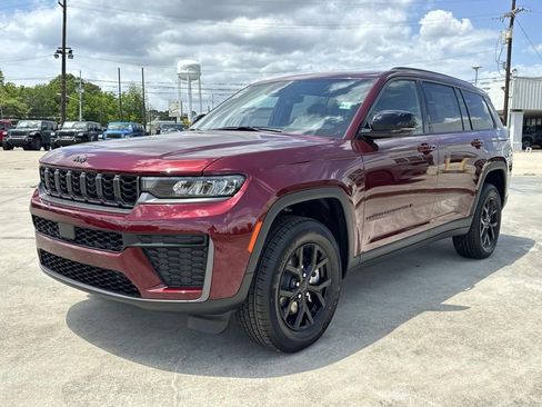 New 2026 Jeep Grand Cherokee L 2WD image 3