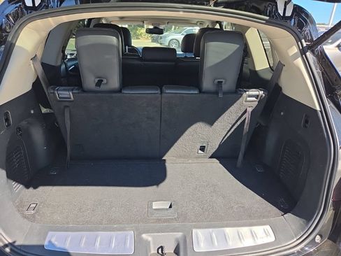 Used 2020 INFINITI QX60 Luxe w/ Essential Package FWD image 12