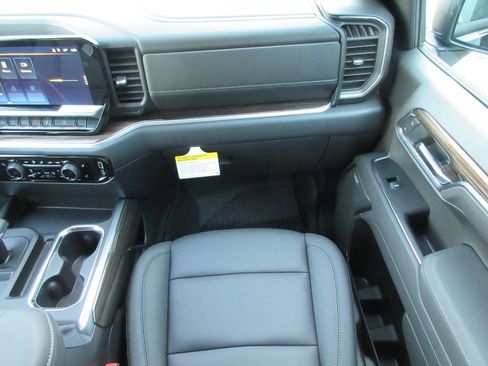 New 2026 Chevrolet Silverado 1500 LT Trail Boss w/ LT Trail Boss Premium Package AWD/4WD image 20