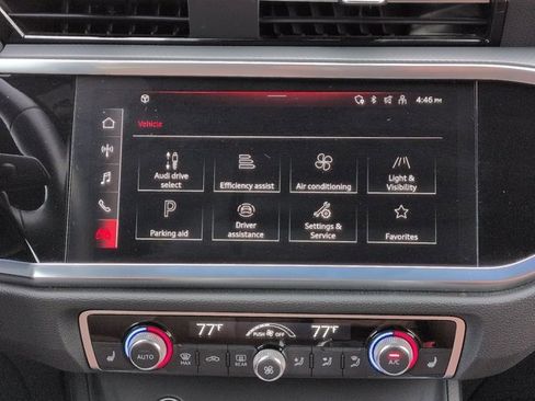 Used 2023 Audi Q3 2.0T Premium image 18