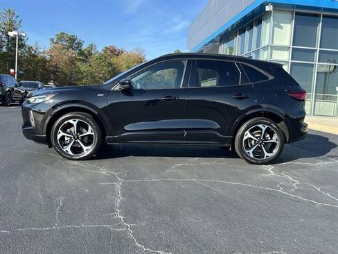 Used 2023 Ford Escape ST-Line Select w/ Tech Pack #1 image 3