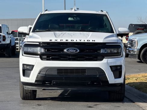 Certified 2024 Ford Expedition Limited image 10