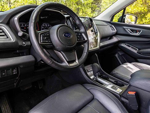 Used 2023 Subaru Ascent Limited image 7