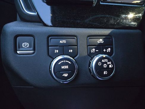 Certified 2023 GMC Sierra 1500 Elevation image 24