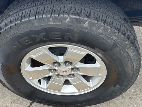 Used 2020 GMC Canyon 2WD Crew Cab w/ Trailering Package image 12