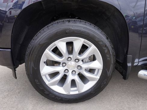 Used 2022 Chevrolet Silverado 1500 Custom image 26