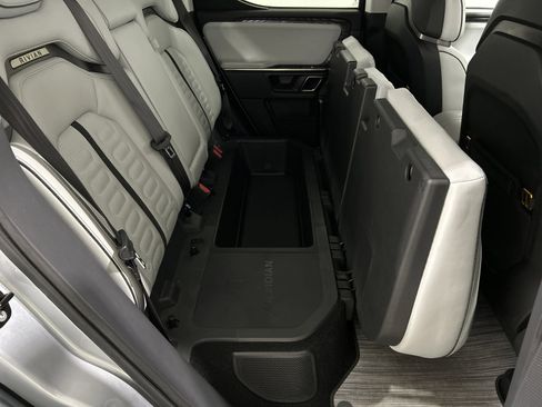 Used 2022 Rivian R1T Adventure image 24