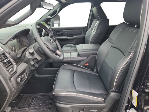 New 2026 RAM 3500 Limited AWD/4WD image 10