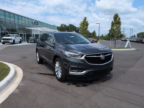 Used 2018 Buick Enclave Premium w/ Trailering Package AWD/4WD image 7